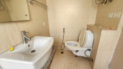 Bathroom Image of 1650 Sq.ft 3 BHK Builder Floor for sale in Orchid Island, Sector 51 Gurgaon for Rs. 21500000