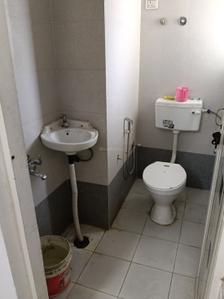 Bathroom Image of 260 Sq.ft 1 RK Apartment / Flat for sale in Bestech Park View Spa Next, Sector 67 Gurgaon for Rs. 2500000