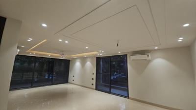 Living Room Image of 4600 Sq.ft 4 BHK Builder Floor for rent in Safdarjung Enclave New Delhi for Rs. 500000