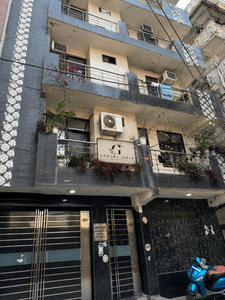 Building Image of Girluxe Pg in Dwarka Mor, New Delhi