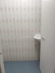 Bathroom Image of 600 Sq.ft 2 BHK Apartment / Flat for sale in Trilanga Bhopal for Rs. 2200000