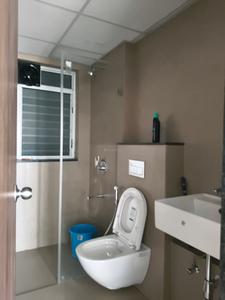 Common Bathroom Image of 825 Sq.ft 2 BHK Apartment / Flat for rent in Runwal The Central Park, Chinchwad Pune for Rs. 35003