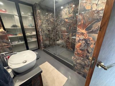 Bathroom Image of 1705 Sq.ft 3 BHK Independent House for rent in Lodha World Towers, Worli Mumbai for Rs. 550000