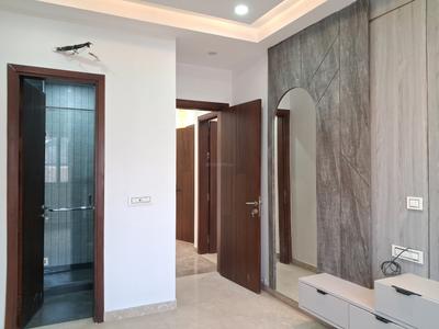 Bedroom Image of 1350 Sq.ft 3 BHK Builder Floor for sale in Paschim Vihar New Delhi for Rs. 25000000