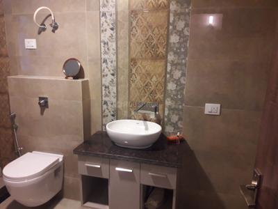 Bathroom Image of 1500 Sq.ft 2 BHK Builder Floor for rent in Doon Divine Aviral Snowveiw, Canal Road Dehradun for Rs. 27000