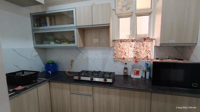 Kitchen Image of 1500 Sq.ft 3.5 BHK Apartment / Flat for rent in Skytech Matrott, Sector 76 Noida for Rs. 37000