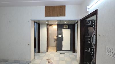 Living Room Image of 650 Sq.ft 2 BHK Apartment / Flat for rent in Pitampura New Delhi for Rs. 26000