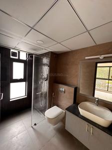 Bathroom Image of 2200 Sq.ft 3 BHK Apartment / Flat for rent in Raja Annamalai Puram Chennai for Rs. 200000