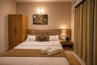 Bedroom Image of 975 Sq.ft 1 BHK Apartment / Flat for rent in Tajganj Agra for Rs. 18000