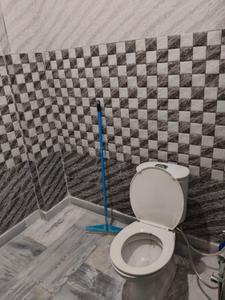 Bathroom Image of 1850 Sq.ft 3 BHK Duplex for sale in Ajanta Vardhman Canary Park, Ganga Nagar Meerut for Rs. 11000000