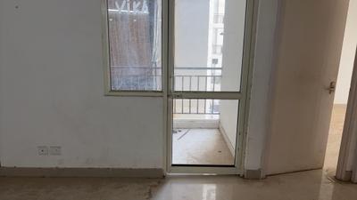 Living Room Image of 950 Sq.ft 2 BHK Apartment / Flat for rent in Suncity Avenue 76, Sector 76 Gurgaon for Rs. 18000