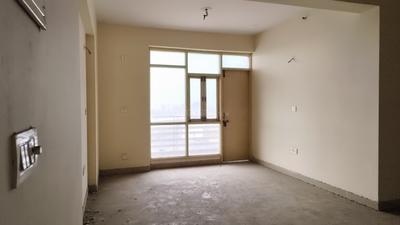 Living Room Image of 2150 Sq.ft 3.5 BHK Apartment / Flat for sale in RAS Palm Residency, Sector 76 Faridabad for Rs. 10500000