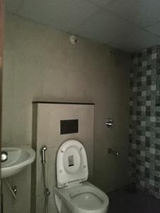 Common Bathroom Image of 1035 Sq.ft 2.5 BHK Apartment / Flat for sale in Shapoorji Pallonji Vanaha, Bavdhan Pune for Rs. 10200000