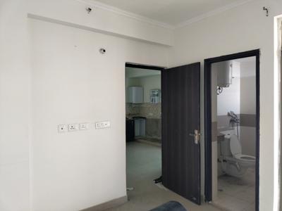 Bedroom Image of 997 Sq.ft 2 BHK Apartment / Flat for rent in Amrapali Pan Oasis, Sector 70 Noida for Rs. 38000
