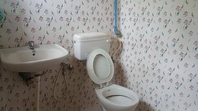 Bathroom Image of 700 Sq.ft 1 BHK Builder Floor for rent in Kasturi Nagar Bengaluru for Rs. 18000