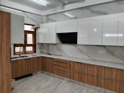 Kitchen Image of 2700 Sq.ft 3 BHK Builder Floor for rent in Sukhdev Vihar New Delhi for Rs. 105000