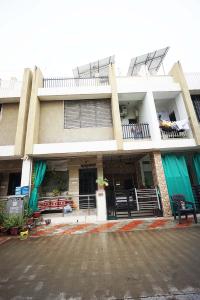 Image of 2403 Sq.ft 3 BHK Duplex for sale in Shubham Radhika Homes, Odhav, Ahmedabad for Rs. 7000000