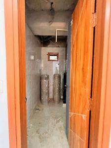 Image of 1550 Sq.ft 3 BHK Apartment / Flat for sale in Sector 18, Noida for Rs. 6800000