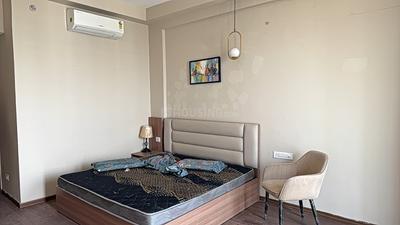 Bedroom Image of 299 Sq.ft 1 RK Studio for sale in Omaxe India Trade Centre, Alpha II Greater Noida for Rs. 4700000