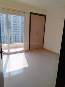 Bedroom Image of 1695 Sq.ft 3 BHK Apartment / Flat for sale in Amrapali Crystal Homes Phase 1, Sector 76 Noida for Rs. 22950000