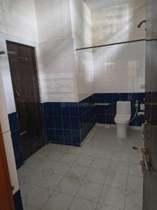 Bathroom Image of 1100 Sq.ft 1.5 BHK Builder Floor for rent in Basharatpur Gorakhpur for Rs. 15000