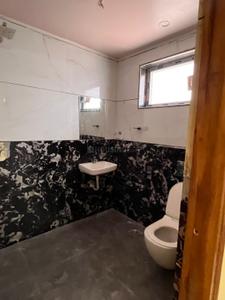 Bathroom Image of 1650 Sq.ft 2 BHK Builder Floor for rent in Sector 22 Gurgaon for Rs. 38000