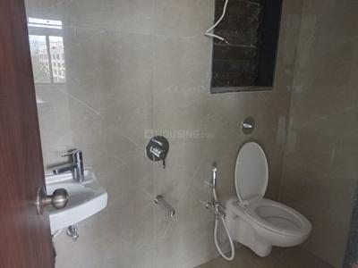 Bathroom Image of 920 Sq.ft 2 BHK Apartment / Flat for rent in Magathane Press Enclave CHSL, Borivali East Mumbai for Rs. 45000
