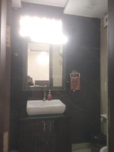 Bedroom Image of 700 Sq.ft 1 BHK Apartment / Flat for rent in Lajpat Nagar New Delhi for Rs. 45000