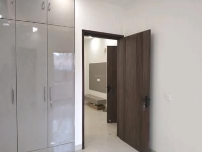 Bedroom Image of 950 Sq.ft 3 BHK Builder Floor for rent in Shalimar Bagh New Delhi for Rs. 40000