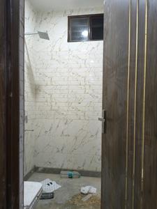 Common Bathroom Image of 1200 Sq.ft 3 BHK Apartment / Flat for sale in Govindpuram Ghaziabad for Rs. 5065000