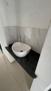 Bathroom Image of 580 Sq.ft 1 BHK Apartment / Flat for rent in Gangotree Dhanwantari, Kothrud Pune for Rs. 24000