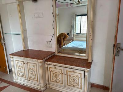 Kitchen Image of 1760 Sq.ft 3 BHK Apartment / Flat for rent in Navrangpura Ahmedabad for Rs. 40000