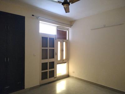 Bedroom Image of 1250 Sq.ft 2 BHK Apartment / Flat for rent in Omaxe Heights, Sector 86 Faridabad for Rs. 23000