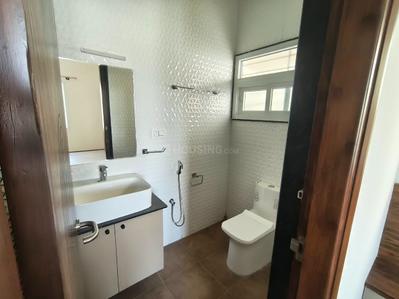 Bathroom Image of 1700 Sq.ft 3 BHK Apartment / Flat for rent in Doddakammanahalli Bengaluru for Rs. 50000