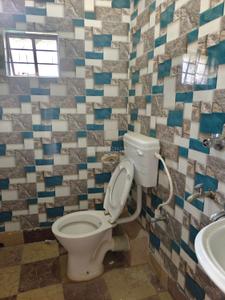 Bathroom Image of 3000 Sq.ft 8 BHK Independent House for sale in Santiniketan Bolpur-Santiniketan for Rs. 6500000