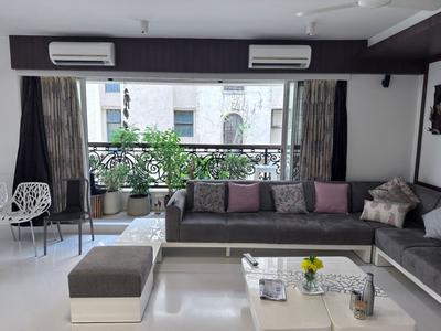 Hall Image of 1850 Sq.ft 3 BHK Apartment / Flat for sale in Juhu Mumbai for Rs. 102500000