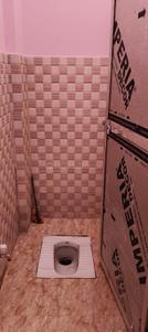 Bathroom Image of 1010 Sq.ft 2 BHK Independent House for rent in Nanda Nagar Gorakhpur for Rs. 4500