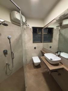 Bathroom Image of 1150 Sq.ft 3 BHK Apartment / Flat for rent in Skyline Poseidon, Andheri West Mumbai for Rs. 130000