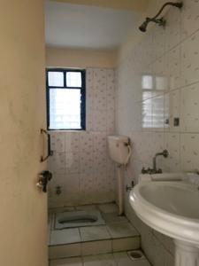 Common Bathroom Image of 1450 Sq.ft 3 BHK Apartment / Flat for rent in Pashan Pune for Rs. 34500