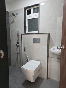 Common Bathroom Image of 780 Sq.ft 2 BHK Apartment / Flat for sale in Milan Datta Niwas, Vile Parle East Mumbai for Rs. 29000000