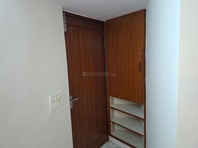 Bedroom Image of 2170 Sq.ft 3 BHK Builder Floor for rent in Uday Park New Delhi for Rs. 90000