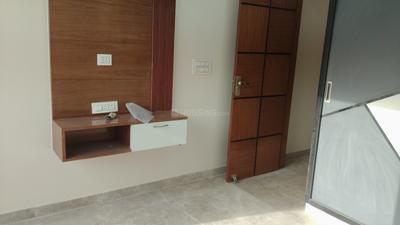 Bedroom Image of 1100 Sq.ft 3 BHK Builder Floor for sale in Hari Nagar New Delhi for Rs. 14500000