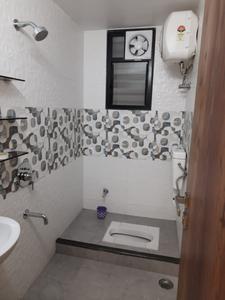Bathroom Image of 1500 Sq.ft 3 BHK Apartment / Flat for rent in Ganeshpeth Colony Nagpur for Rs. 25000