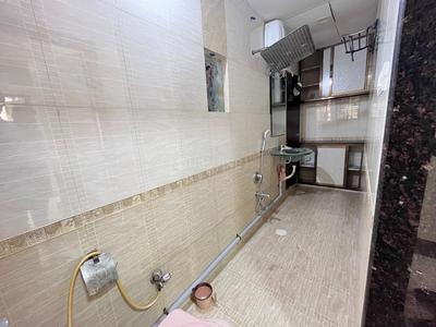 Bathroom Image of 1400 Sq.ft 3.5 BHK Apartment / Flat for sale in Duplex Heights, Andheri West Mumbai for Rs. 36500000
