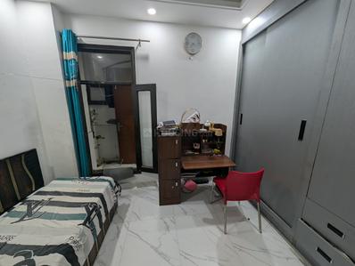 Bedroom Image of 810 Sq.ft 2 BHK Apartment / Flat for sale in Chandan Hola New Delhi for Rs. 4800000