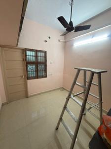 Bedroom Image of 850 Sq.ft 2 BHK Apartment / Flat for rent in Mylapore Chennai for Rs. 26000