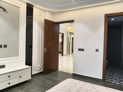 Bedroom Image of 2800 Sq.ft 4 BHK Builder Floor for rent in DLF The Grove, DLF Phase 5 Gurgaon for Rs. 125000