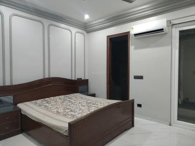 Bedroom Image of 1600 Sq.ft 3 BHK Apartment / Flat for rent in Freedom Fighters Enclave New Delhi for Rs. 58000