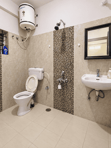 Bathroom Image of 1075 Sq.ft 2 BHK Apartment / Flat for rent in Mahaveer Orchids, Choodasandra Bengaluru for Rs. 33000
