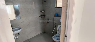 Bathroom Image of 1500 Sq.ft 3 BHK Apartment / Flat for rent in GM Global Techies Town Tower C, Electronic City Bengaluru for Rs. 40000